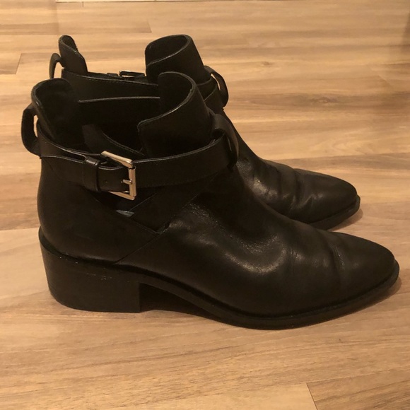 & Other Stories Cut Out Leather Ankle Boots - Picture 4 of 8